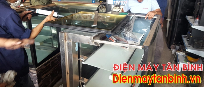 Thay kính tủ mát